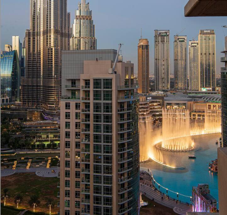 First Class 2Br With Full Burj Khalifa And Fountain View Дубай Екстер'єр фото