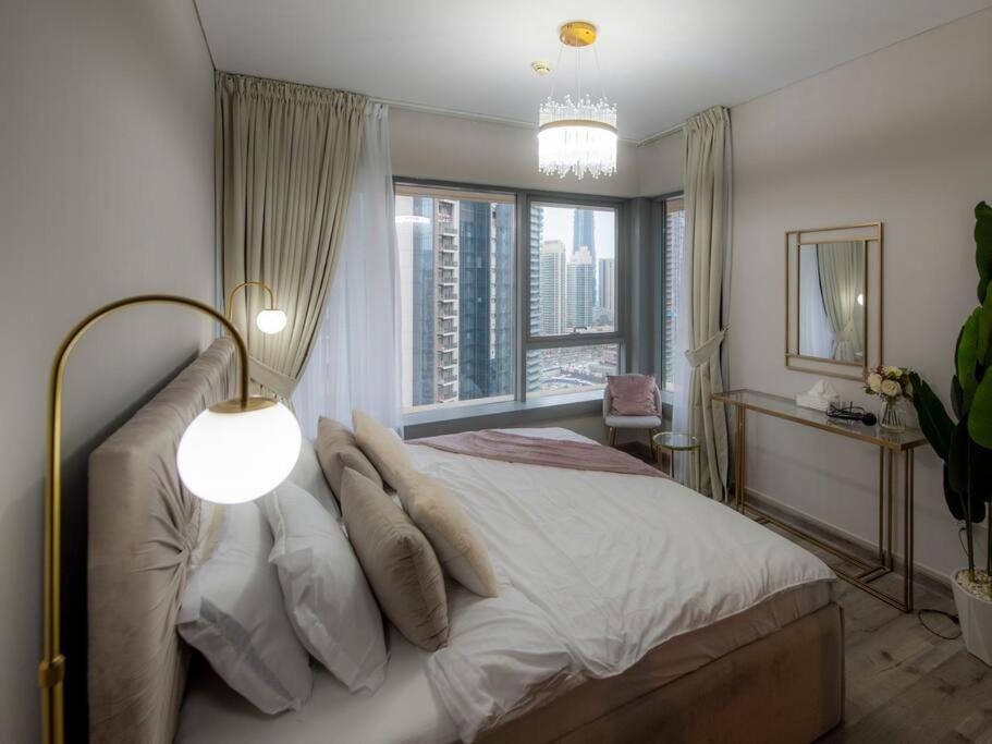 First Class 2Br With Full Burj Khalifa And Fountain View Дубай Екстер'єр фото